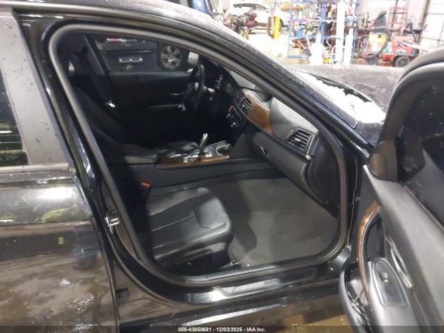 BMW 3 Series Xdrive Image 4