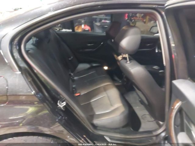 BMW 3 Series Xdrive Image 9