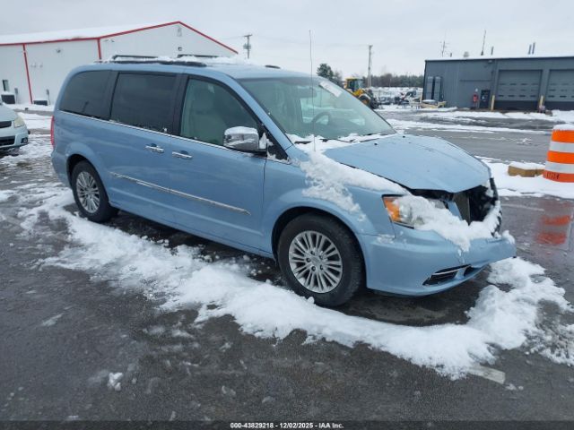 Chrysler Town & Country Touring-l Image 1