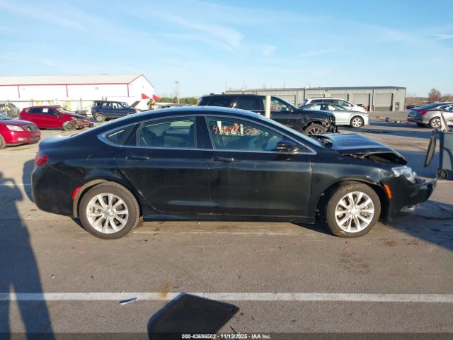 Chrysler 200 C Image 15