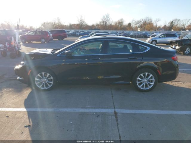 Chrysler 200 C Image 10