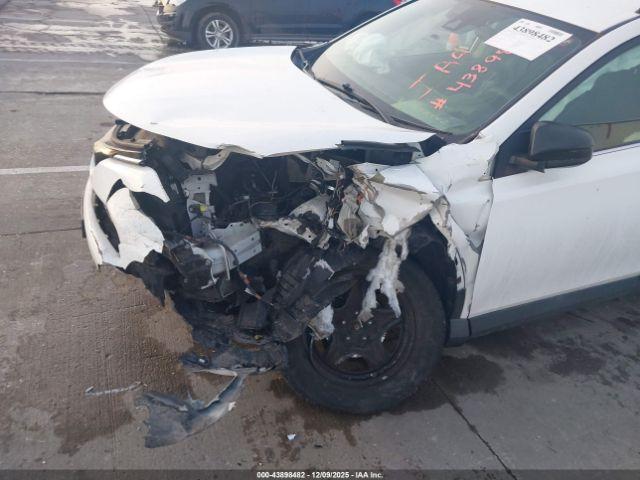 Toyota RAV4 Le Image 8