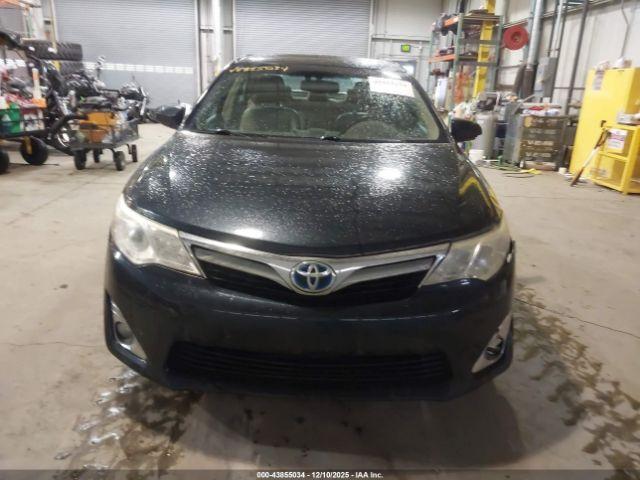Toyota Camry Xle Image 8