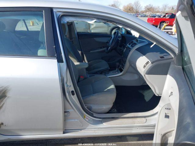 Toyota Corolla Le Image 4