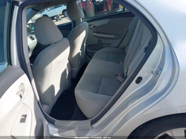 Toyota Corolla Le Image 12