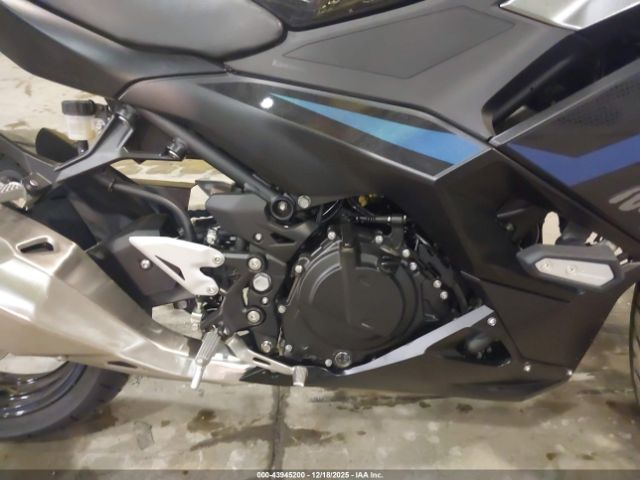 Kawasaki Ex500 Image 3