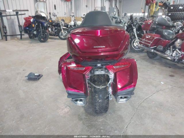 Honda Gl1800 Image 11