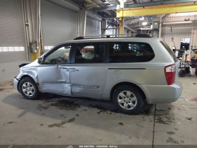 Kia Sedona Lx Image 6