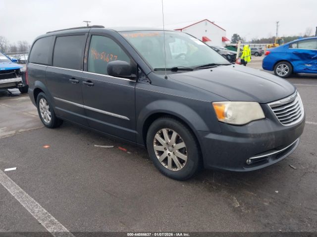 Chrysler Town & Country Touring Image 1