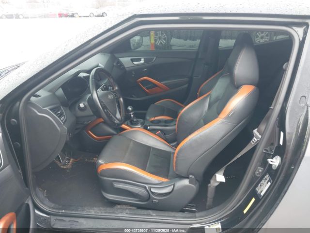 Hyundai VELOSTER Turbo Image 9