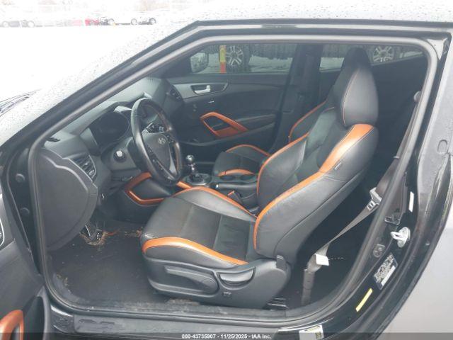 Hyundai VELOSTER Turbo Image 9