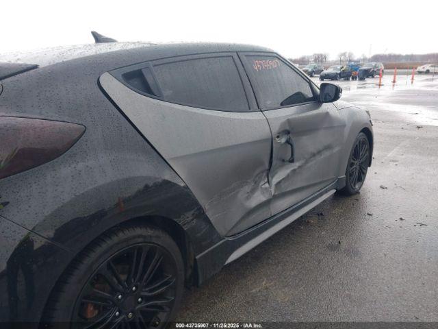 Hyundai VELOSTER Turbo Image 3