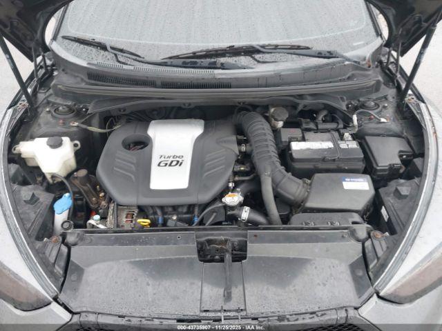 Hyundai VELOSTER Turbo Image 11