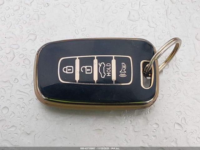 Hyundai VELOSTER Turbo Image 7