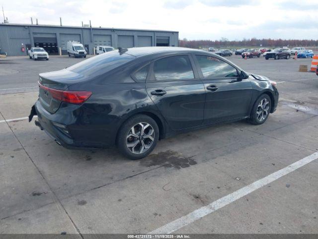 Kia Forte Lxs Image 10