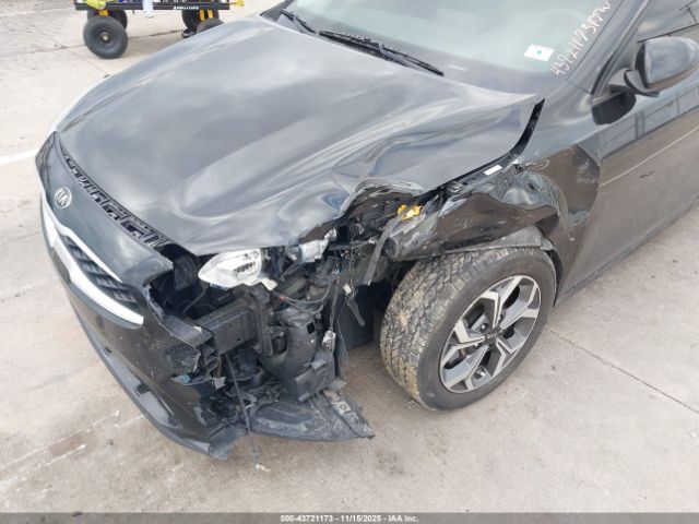 Kia Forte Lxs Image 5