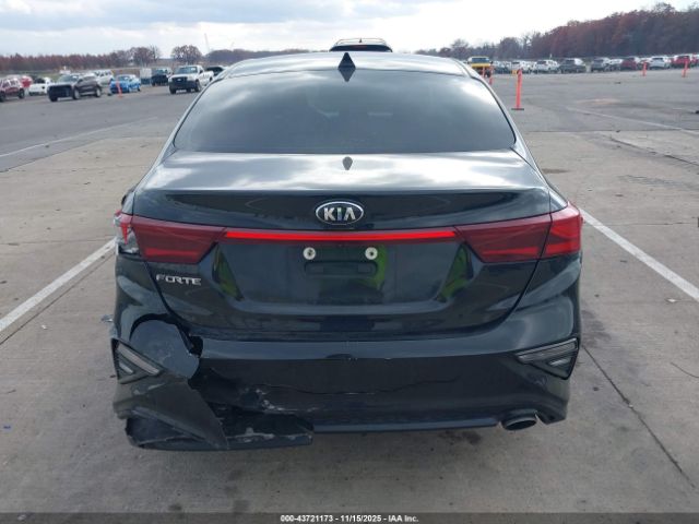 Kia Forte Lxs Image 13