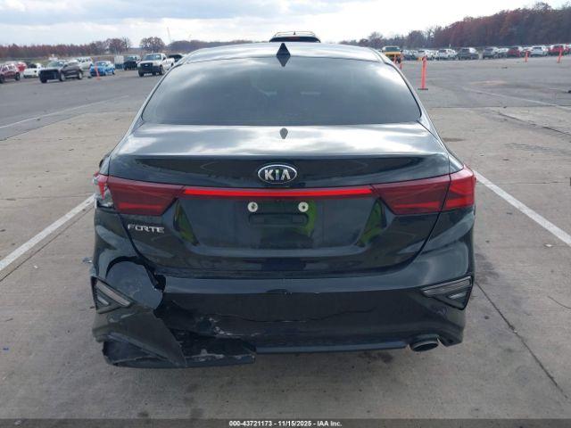 Kia Forte Lxs Image 13