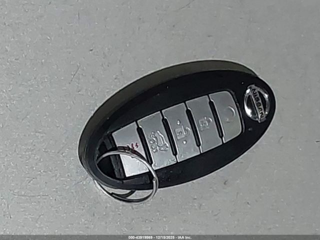 Nissan Pathfinder Platinum 4wd Image 11