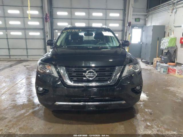 Nissan Pathfinder Platinum 4wd Image 3