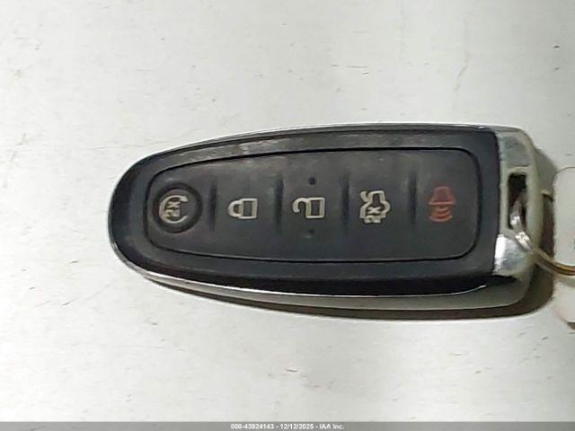 Ford Escape Titanium Image 7