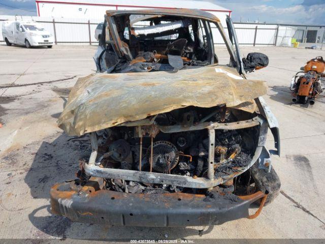 GMC Envoy Slt Image 2