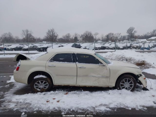 Chrysler 300 Image 14