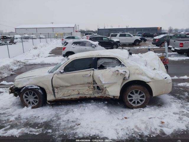 Chrysler 300 Image 15