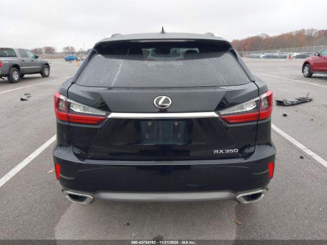 Lexus RX Image 16