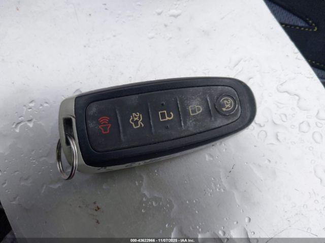 Ford Taurus Sho Image 9