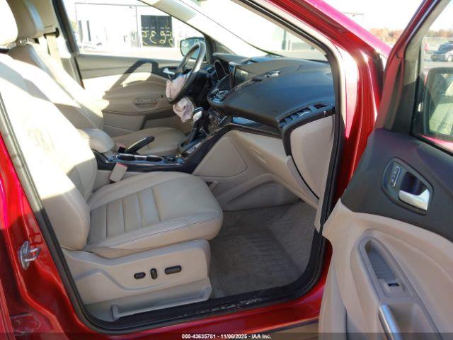 Ford Escape Titanium Image 7