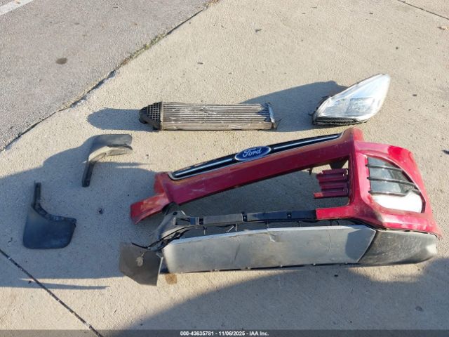 Ford Escape Titanium Image 12